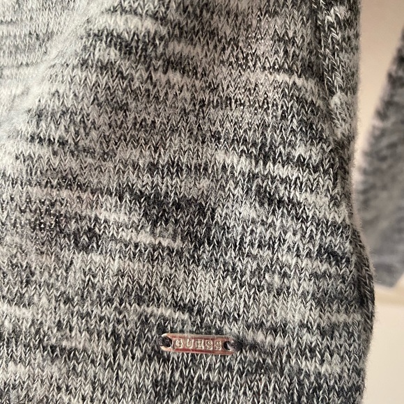 Guess Cowl Neck - Picture 3 of 5